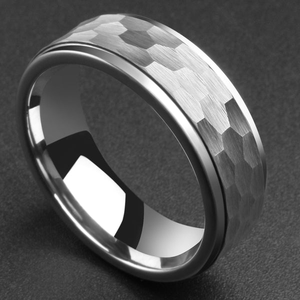King Will 8 mm wolfraamcarbide herenring met facetgeslepen King Will 8 mm wolfraamcarbide herenring met facetgeslepen
